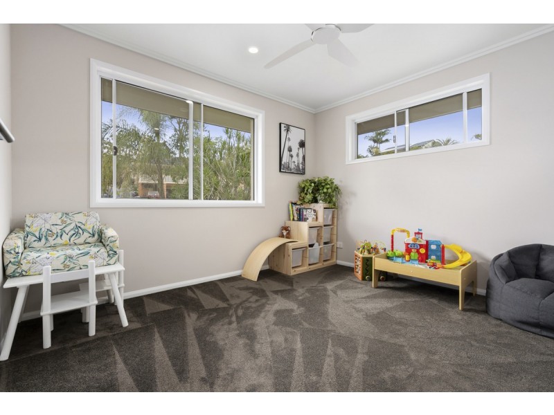 21 Woolmere Street, Carrara QLD 4211