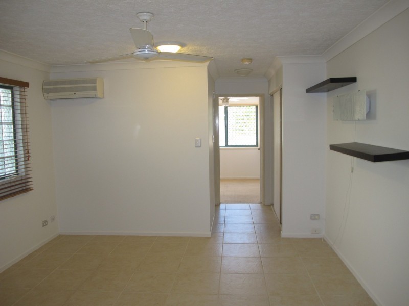 2/9 Stanhill Drive, Surfers Paradise QLD 4217