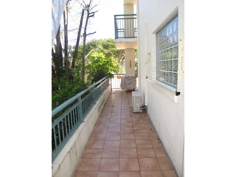 2/9 Stanhill Drive, Surfers Paradise QLD 4217