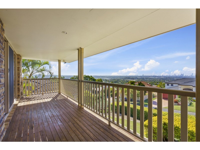 105 Armstrong Way, Highland Park QLD 4211