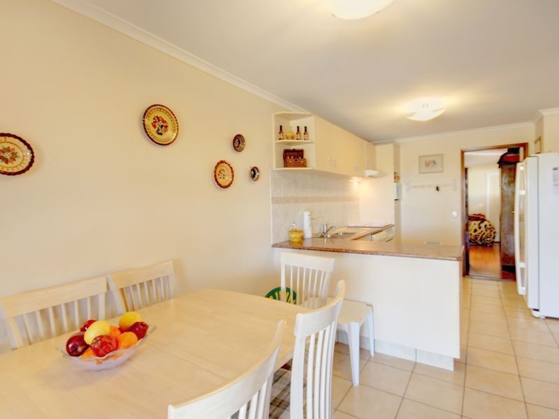 2/26 Gumbeel Court, Highland Park QLD 4211