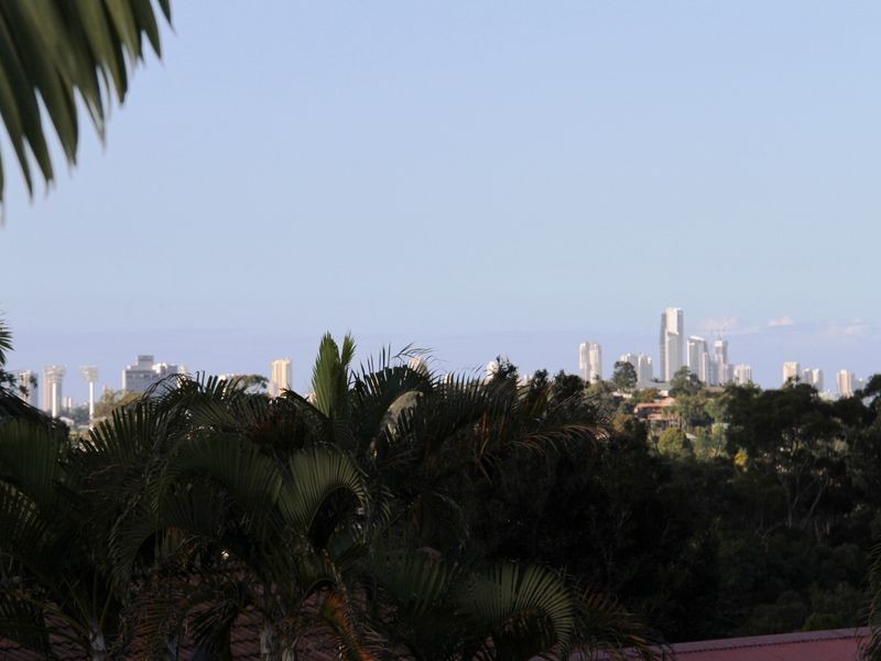 2/26 Gumbeel Court, Highland Park QLD 4211