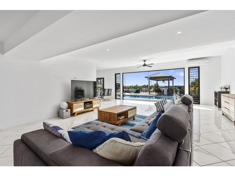 7 Forfar Court, Highland Park QLD 4211