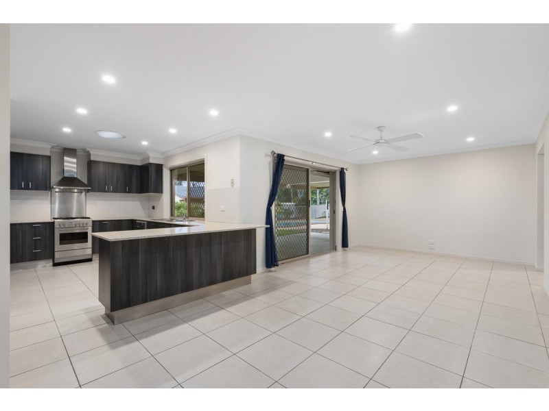 19 Teasdale Drive, Nerang QLD 4211