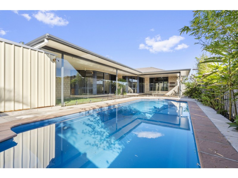 15 Stringybark Drive, Molendinar QLD 4214