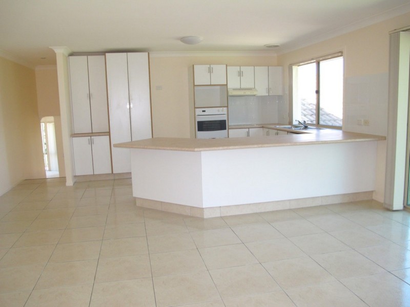 5 Lochinvar Court, Highland Park QLD 4211