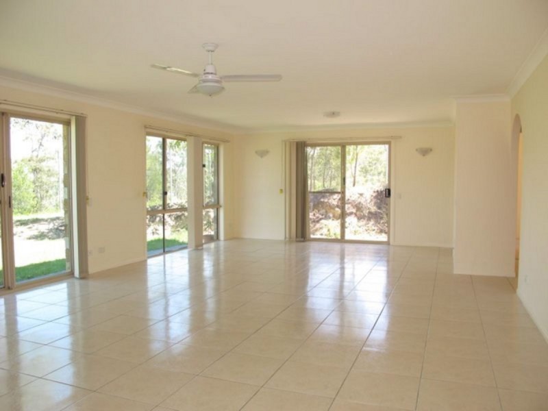 5 Lochinvar Court, Highland Park QLD 4211