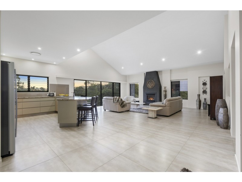 1 Carham Court, Nerang QLD 4211