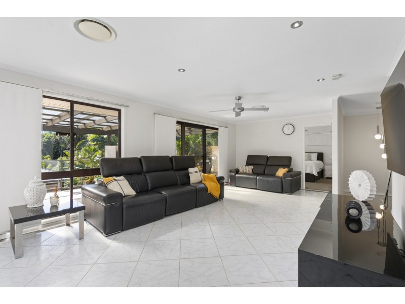13 Edelsten Court, Carrara QLD 4211