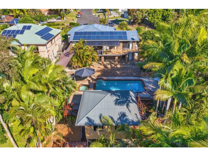 13 Edelsten Court, Carrara QLD 4211