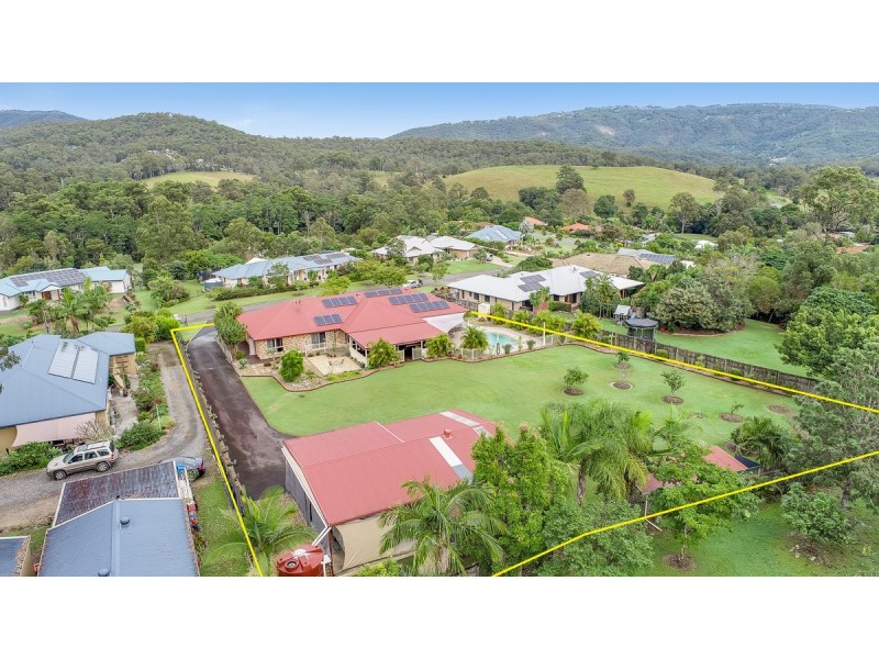 18 Pasture Place, Mount Nathan QLD 4211