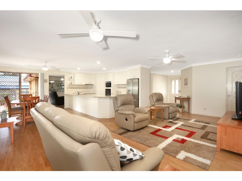 18 Pasture Place, Mount Nathan QLD 4211