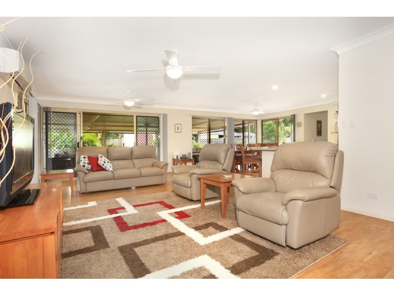 18 Pasture Place, Mount Nathan QLD 4211