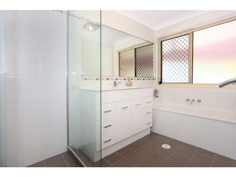 18 Pasture Place, Mount Nathan QLD 4211