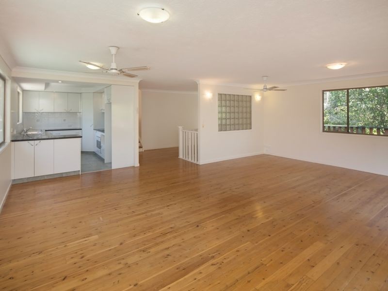 13 Angus Court, Highland Park QLD 4211