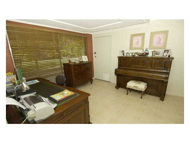 18 Berrigan Street, Southport QLD 4215