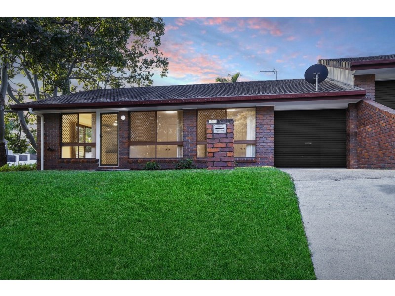 2/131 Cotlew Street, Ashmore QLD 4214