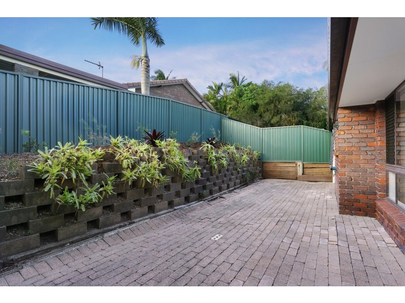 2/131 Cotlew Street, Ashmore QLD 4214