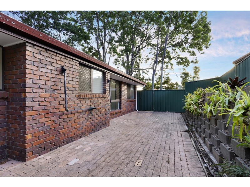2/131 Cotlew Street, Ashmore QLD 4214