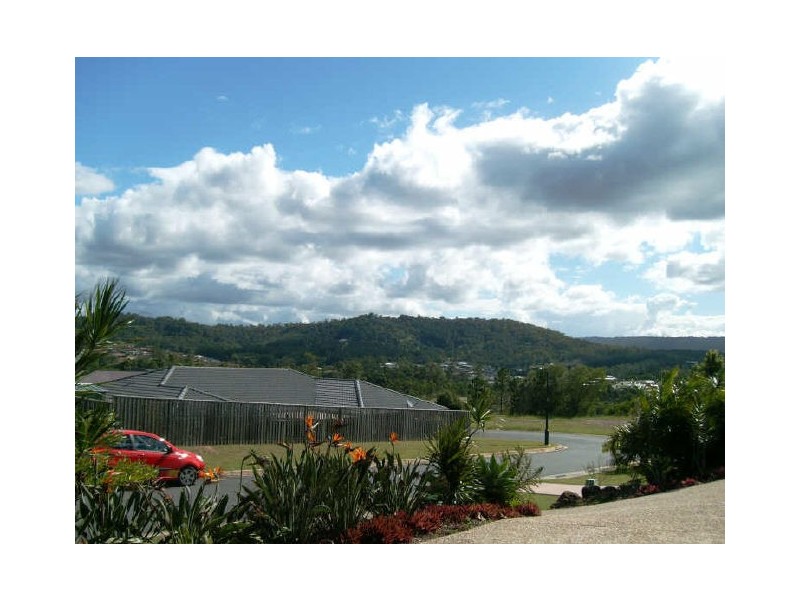 2/27 McRae Circuit, Pacific Pines QLD 4211