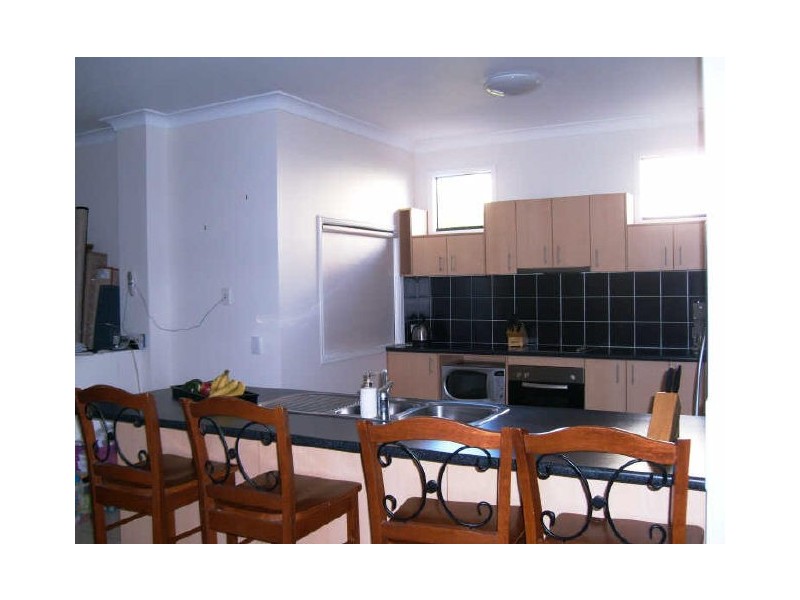 2/27 McRae Circuit, Pacific Pines QLD 4211