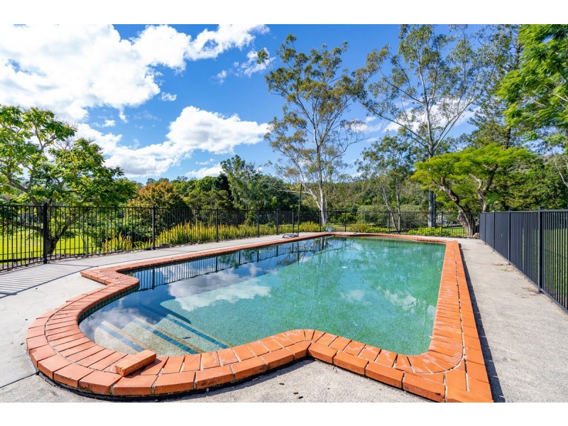 68 Heritage Drive, Clagiraba QLD 4211