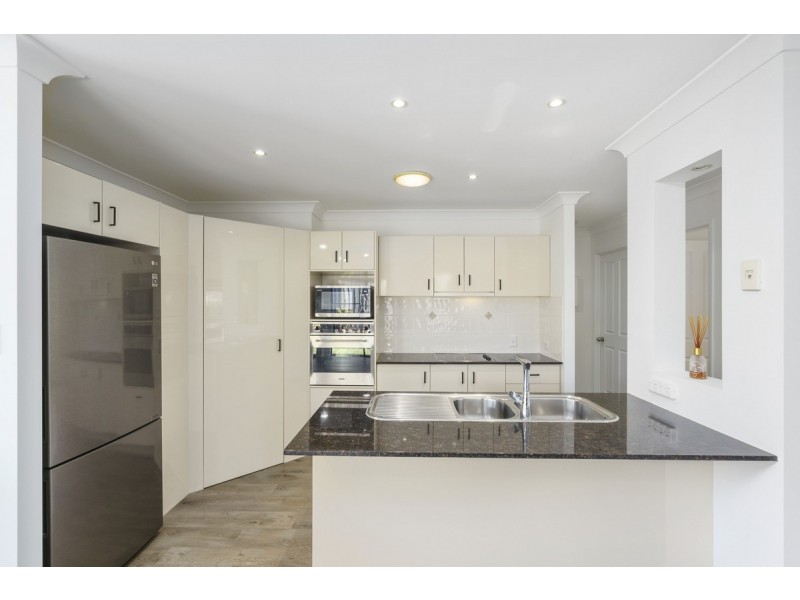 26 Rhiannon Drive, Ashmore QLD 4214