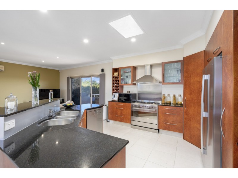12 Ridgeline Way, Highland Park QLD 4211