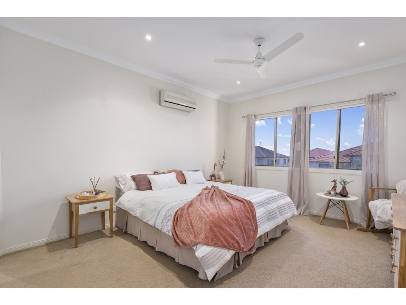 12 Ridgeline Way, Highland Park QLD 4211