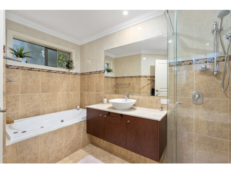 12 Ridgeline Way, Highland Park QLD 4211