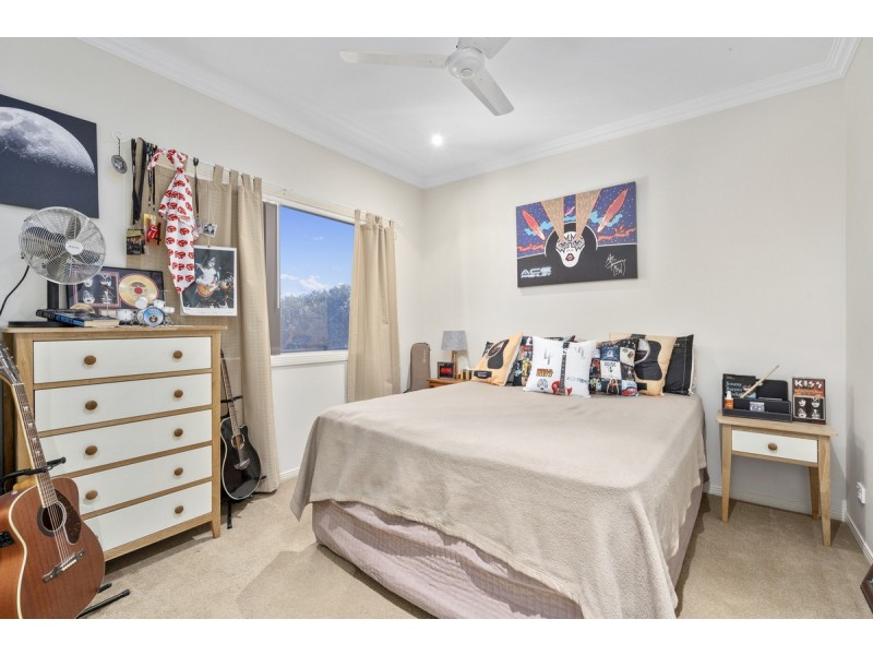 12 Ridgeline Way, Highland Park QLD 4211