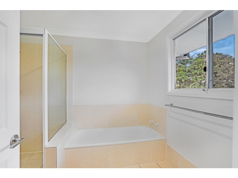 5 Ardrossan Place, Highland Park QLD 4211