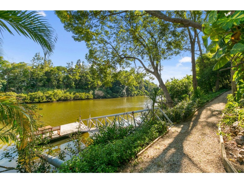 43 Nerang River Drive, Nerang QLD 4211
