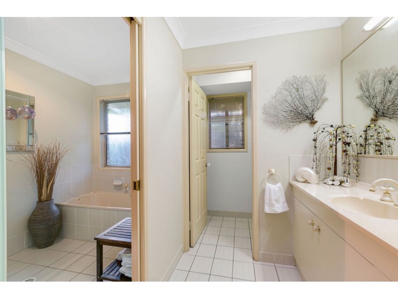 43 Nerang River Drive, Nerang QLD 4211