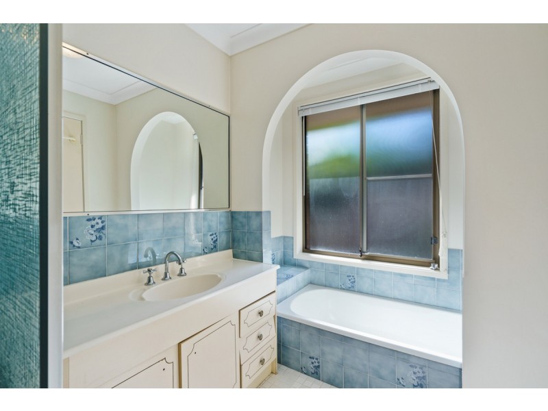 44 Warrungen Way, Ashmore QLD 4214