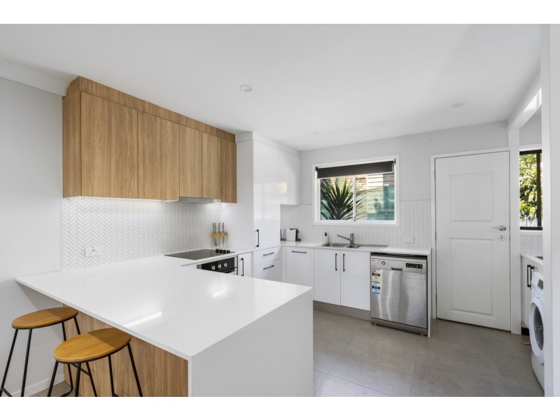 2/2 Hope Street, Nerang QLD 4211