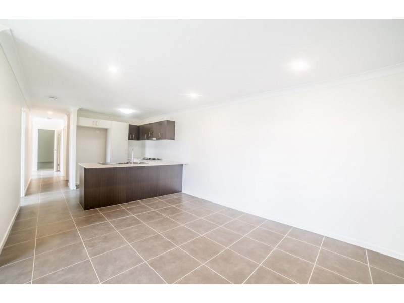 2/26 Stinson Circuit, Coomera QLD 4209