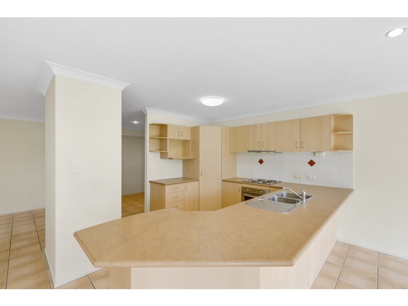 2/25 McRae Circuit, Pacific Pines QLD 4211