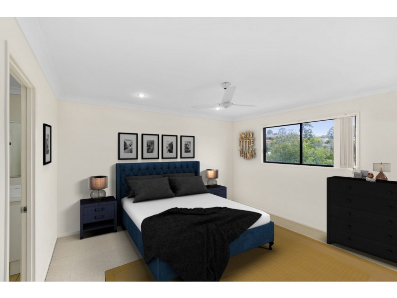 2/25 McRae Circuit, Pacific Pines QLD 4211