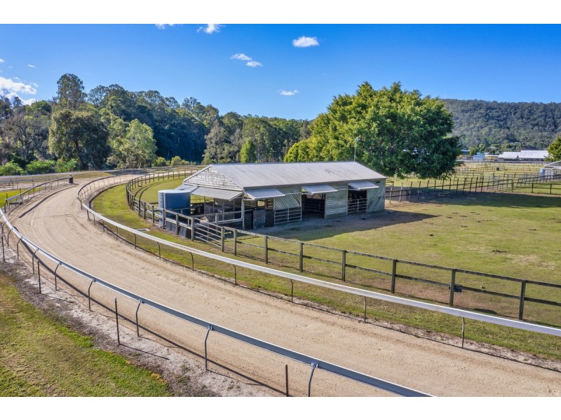 19-23 Gerara Court, Clagiraba QLD 4211