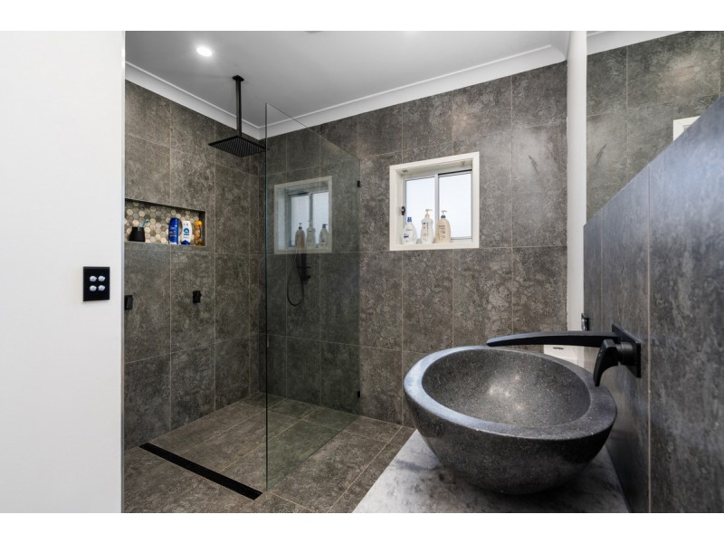 19-23 Gerara Court, Clagiraba QLD 4211