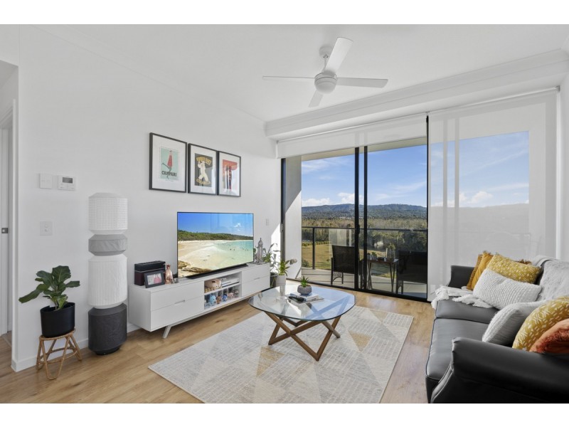 501/112 Palm Meadows Drive, Carrara QLD 4211