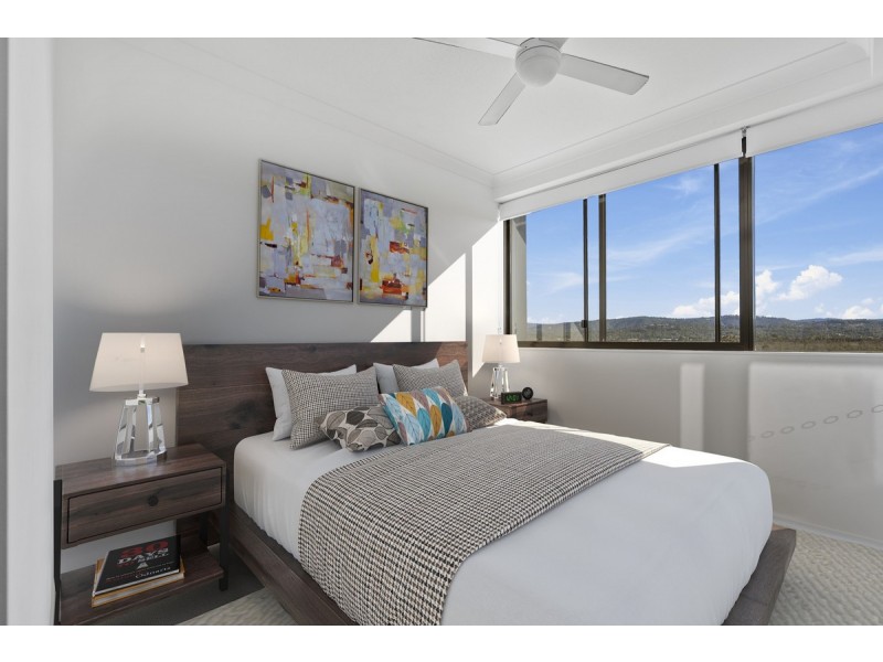 501/112 Palm Meadows Drive, Carrara QLD 4211