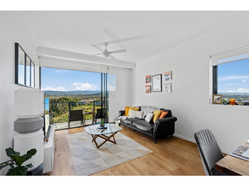 501/112 Palm Meadows Drive, Carrara QLD 4211