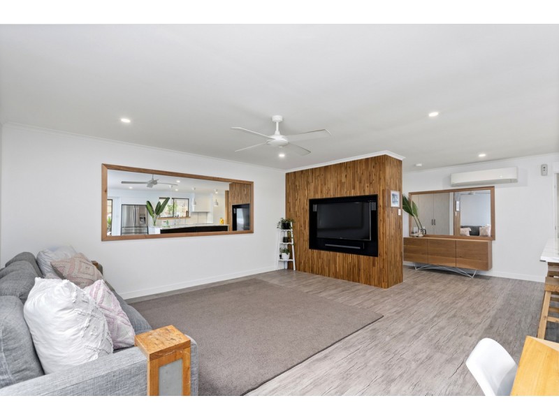 10 Culloden Court, Highland Park QLD 4211