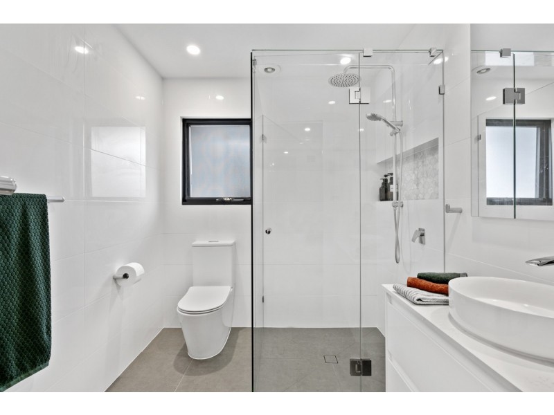 10 Culloden Court, Highland Park QLD 4211