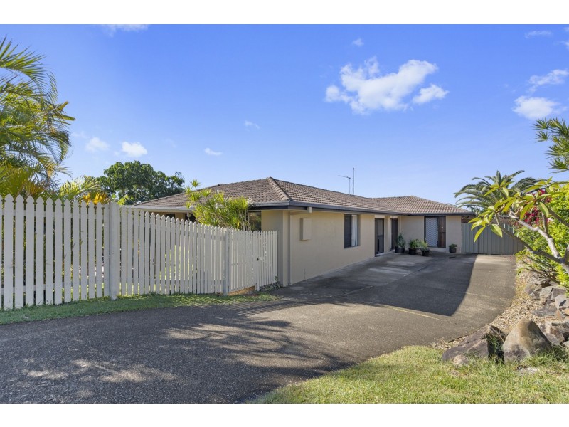 1/16 Gumbeel Court, Highland Park QLD 4211