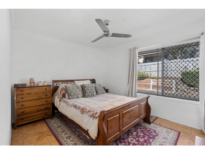 1/16 Gumbeel Court, Highland Park QLD 4211