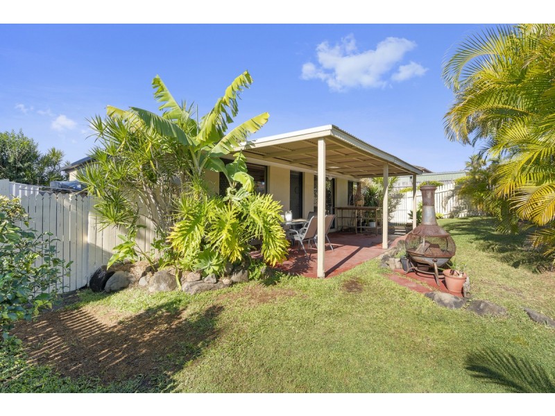 1/16 Gumbeel Court, Highland Park QLD 4211