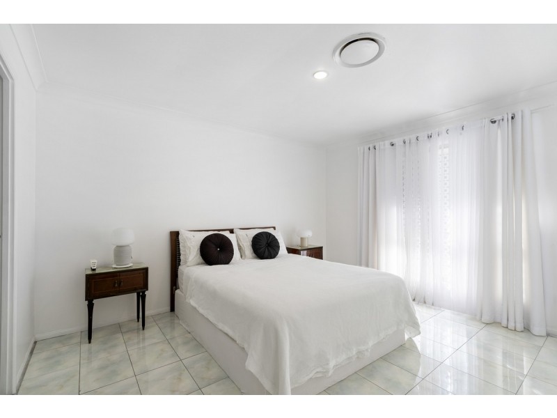 41 Hastings Crescent, Carrara QLD 4211